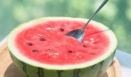 广东小网红吃外卖瓜,美食瓜分快乐时光